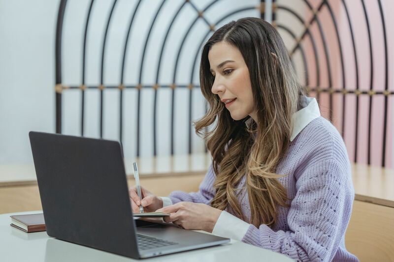 How to Set Yourself Up for Success on Premium.Chat and Start Earning